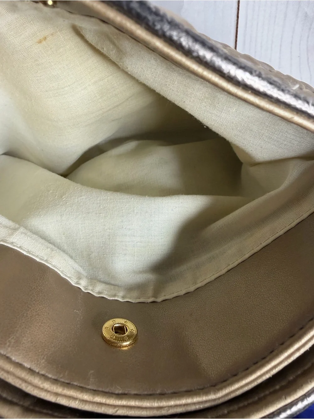 Vintage Metallic Warren Reed crossbody